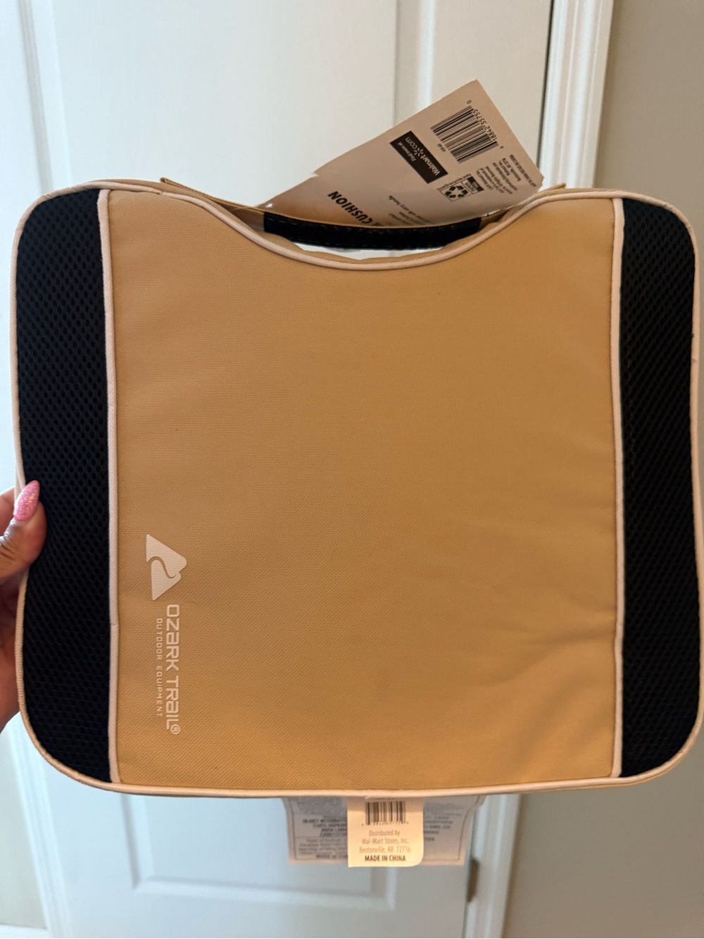 Ozark Trail Black Seat Cushion with Tan Trim